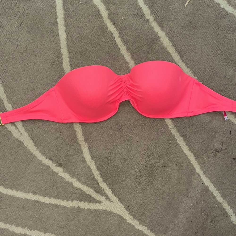 Strapless bathing suit top